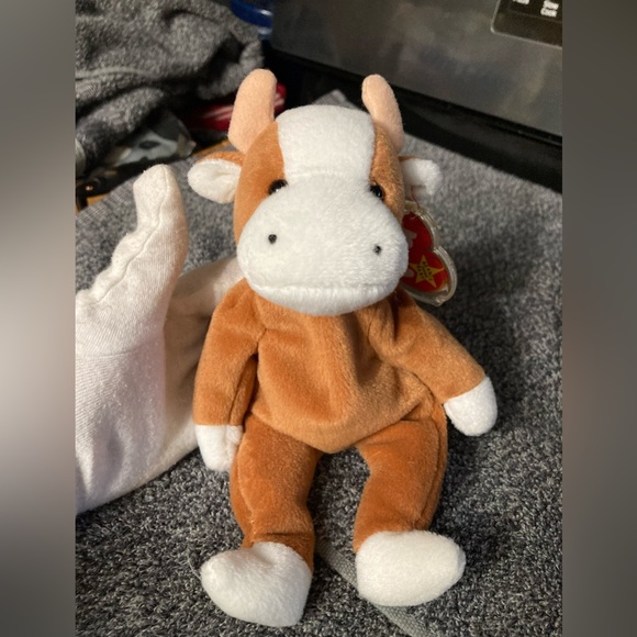 BESSIE the Cow Ty Beanie Baby PVC with Errors/Rarities